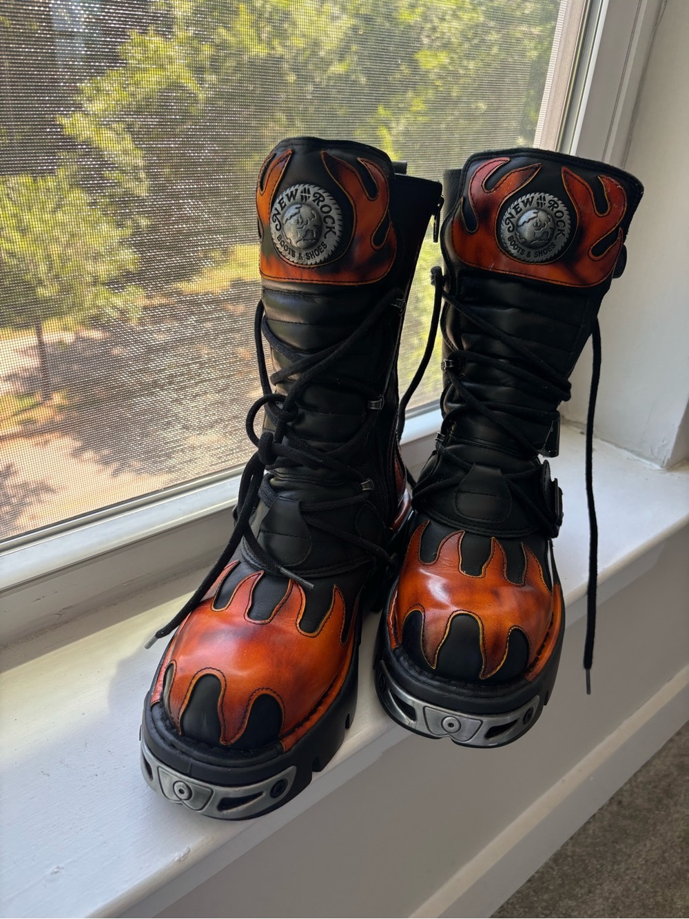 New Rock Women's Black & Orange Flame Lace-Up Boots